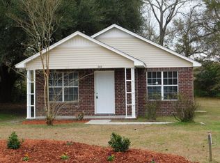 206 Doris Ct, Moncks Corner, SC 29461