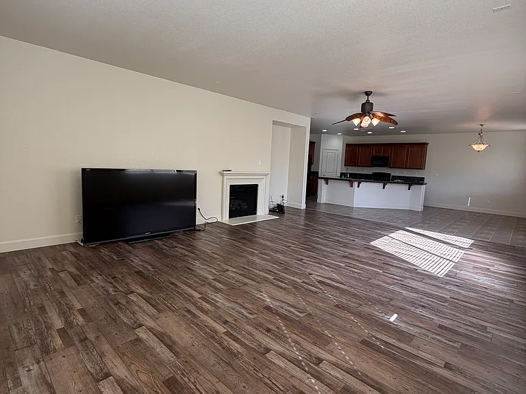 7179 Rutherford Dr — Photo 17