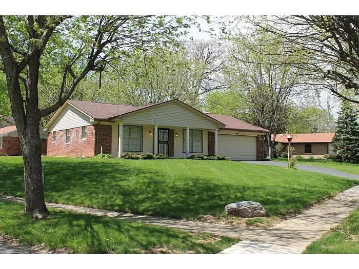 1640 N Forsythia Dr photo 1