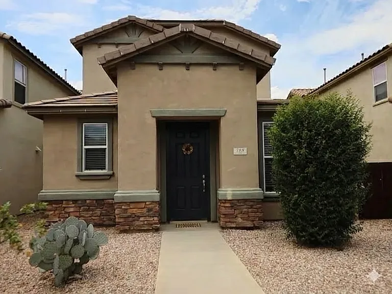 748 W Paseo Celestial — Photo 1