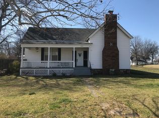 203 SW 2nd St, Checotah, OK 74426