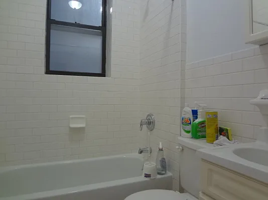 Rented by Bohemia Realty Group | media 31