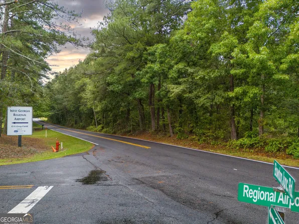 2 Bowdon Junction Rd, Carrollton, GA 30117