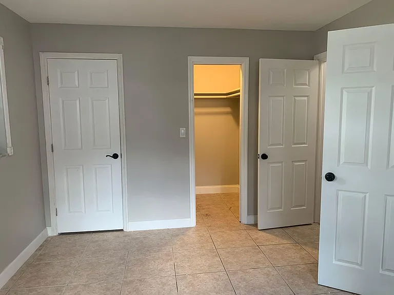 7181 SW 10th Ct — Photo 8