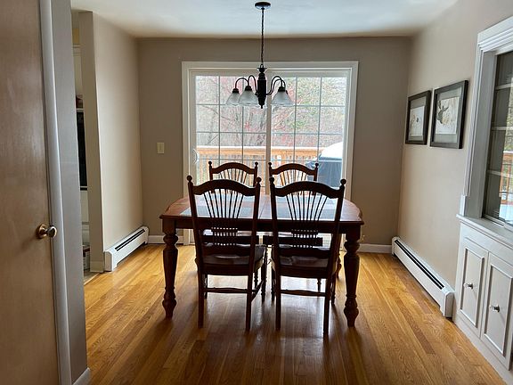 4th image of 22 Sherwood Hill Dr