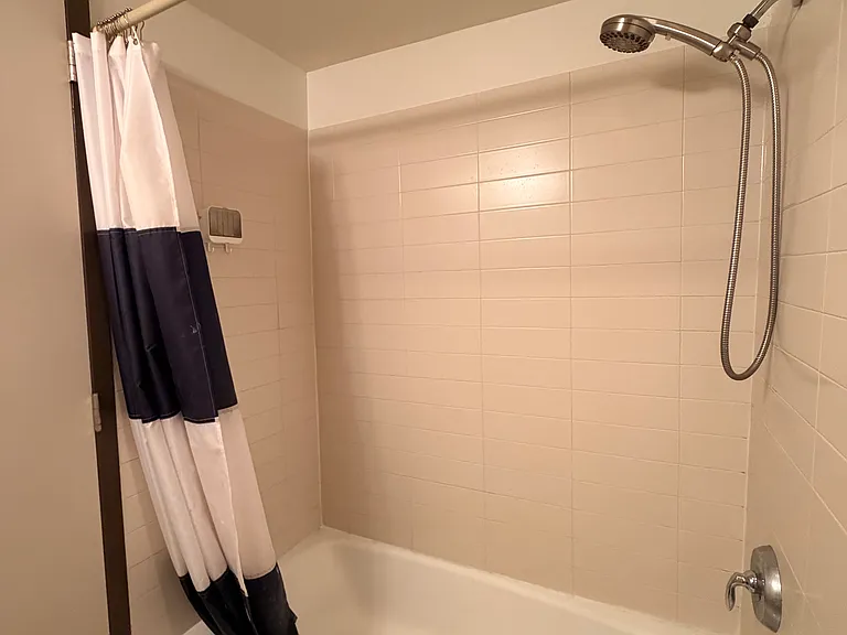 111 SW Harrison St #7H — Photo 21