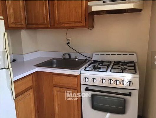 1st image of 514 W 48th St APT 4C