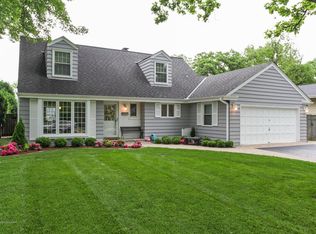 281 Jeffery Ln, Northfield, IL