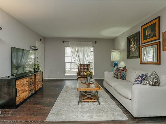 2nd image of 1807 Stoney Brook Dr APT 201