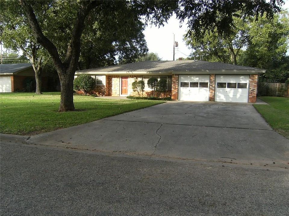 1st image of 2100 Sylvan Dr