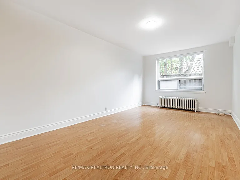 1840 Bathurst St #104 — Photo 11