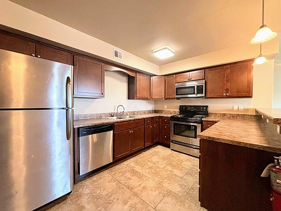 4th image of 1411 Genesis Dr APT 6