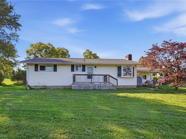165 Chapel Hill Rd, Zanesville, OH 43701