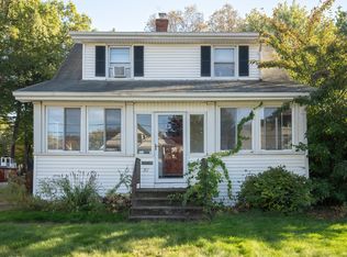 61 Woodmere Rd, West Hartford, CT 06119