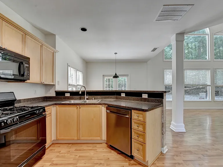 873 Red Rock Ct — Photo 39