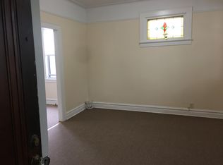 5982 Grand Ave, Maspeth, NY 11378