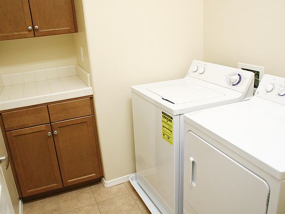 Laundry INCLUDED!!!!