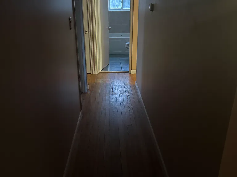 31035 Beechnut St — Photo 2