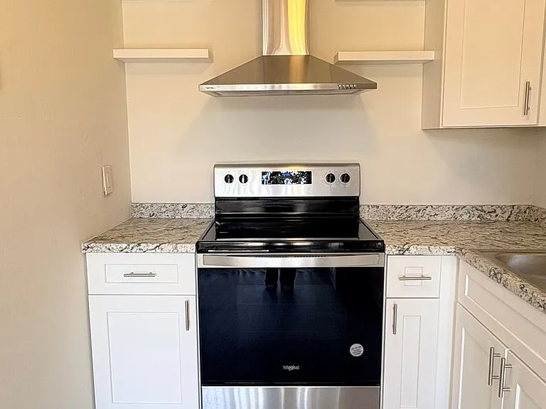 5584 Malt Dr #4 — Photo 2