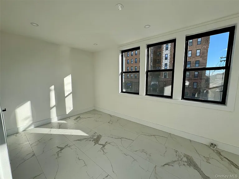 315 Riverside Blvd #1 — Photo 5