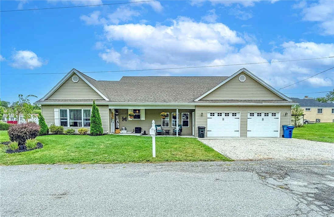 609 Bigelow Dr photo 1