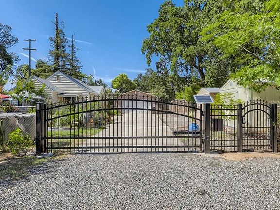 4th image of 1701 Los Robles Blvd