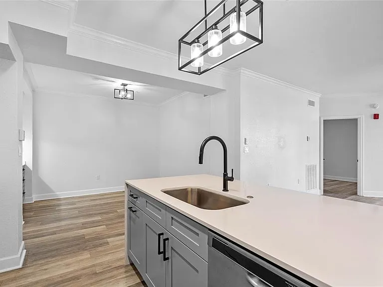 911 N Orange Ave #309 — Photo 7