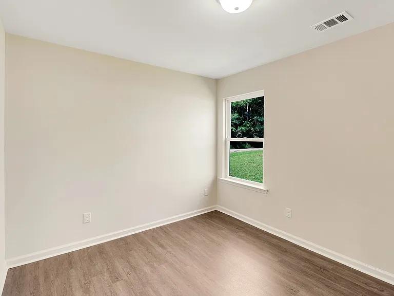 620 Jodi Pl — Photo 6