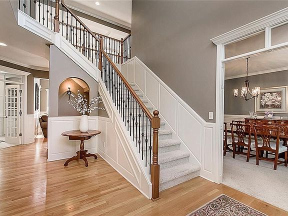 4th image of 12947 Pontell Pl
