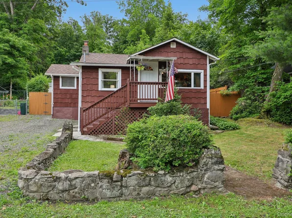 25 Sylvan Trail, Monroe, NY 10950