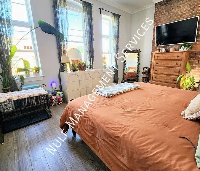 5106 Butler St #2 — Photo 6