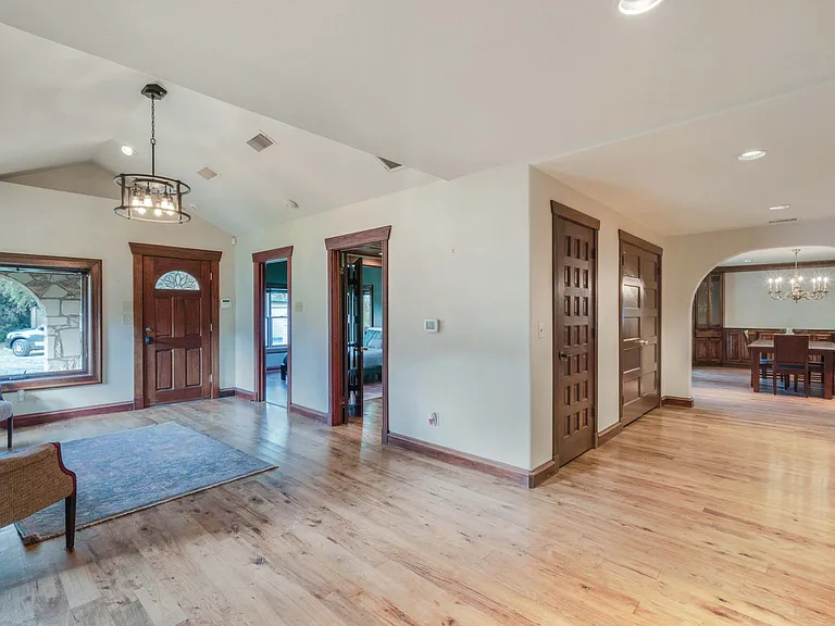 15805 Buddy Ave — Photo 10