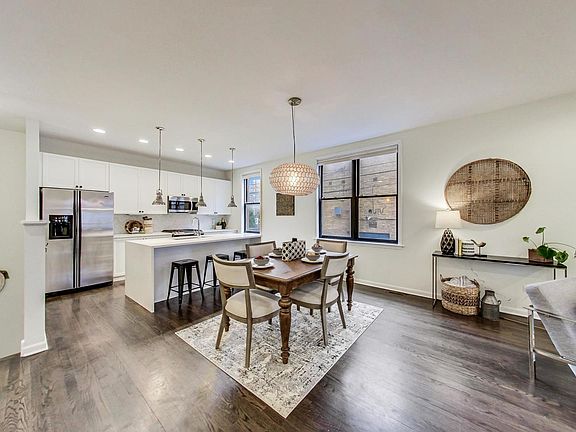 5th image of 2019 W Pierce Ave APT 1S
