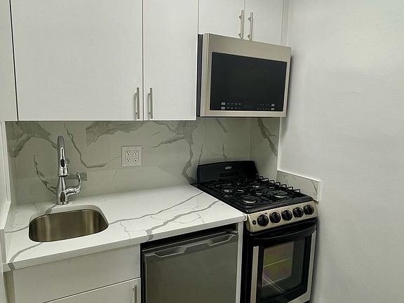 5th image of 337 W 76th St APT 3C