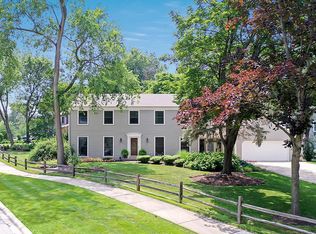 76 Carrol Gate Rd, Wheaton, IL 60189