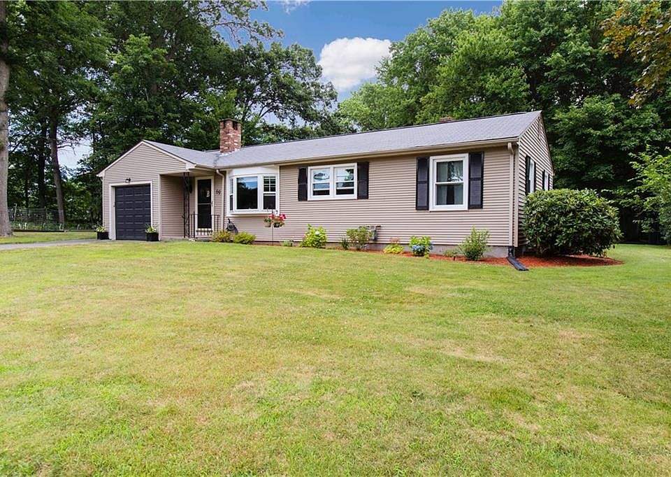 1st image of 69 Crestwood Ct
