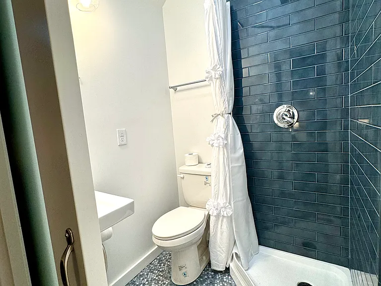 15001 W Thorne Ln SW — Photo 9