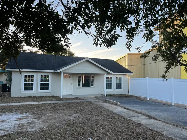 807 37th Ave S, North Myrtle Beach, SC 29582