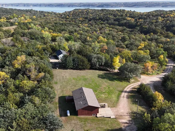 161 Oak Park Rd, Yankton, SD 57078