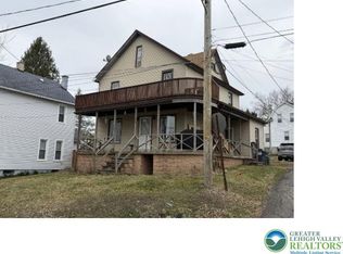 629 Clinton St, Vandling, PA 18421