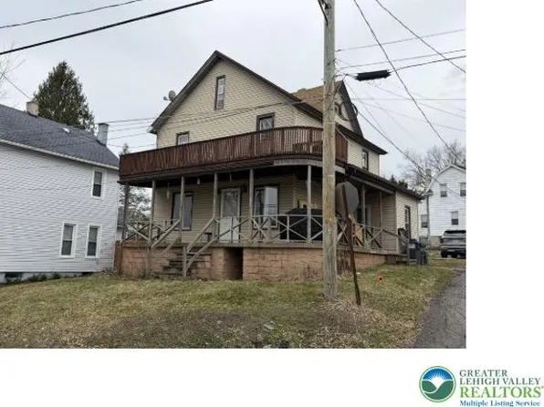 629 Clinton St, Vandling, PA 18421