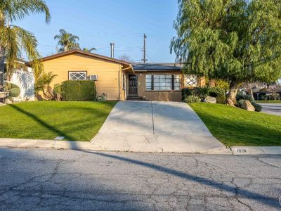 1801 Los Robles Dr, Bakersfield, CA, 93306