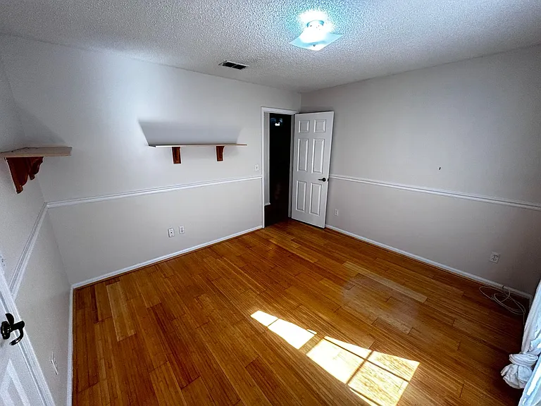 1449 Blue Heron Ln E — Photo 34