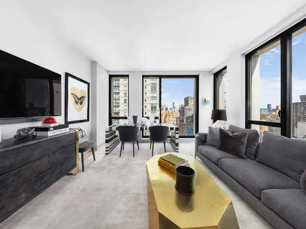 160 East 22nd Street image 2 of 11