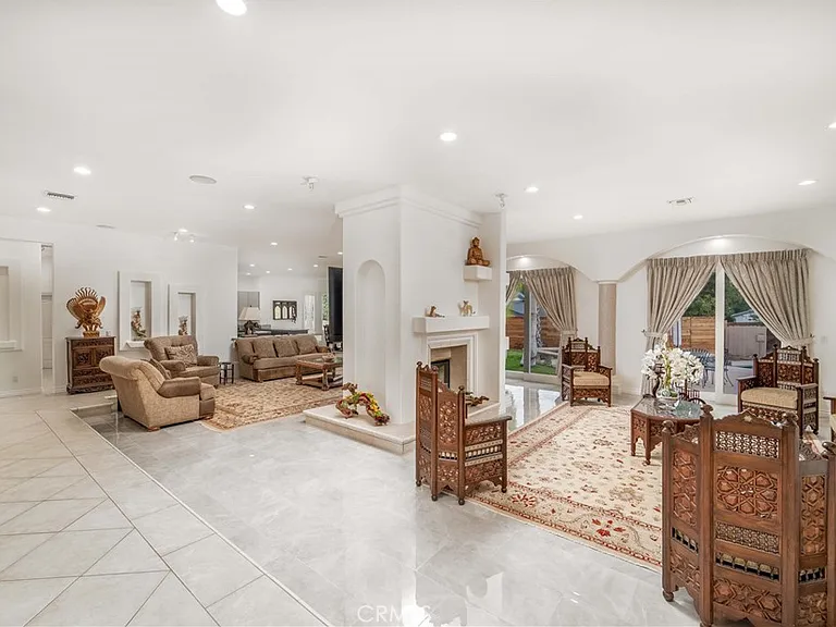 5206 Topeka Dr — Photo 19