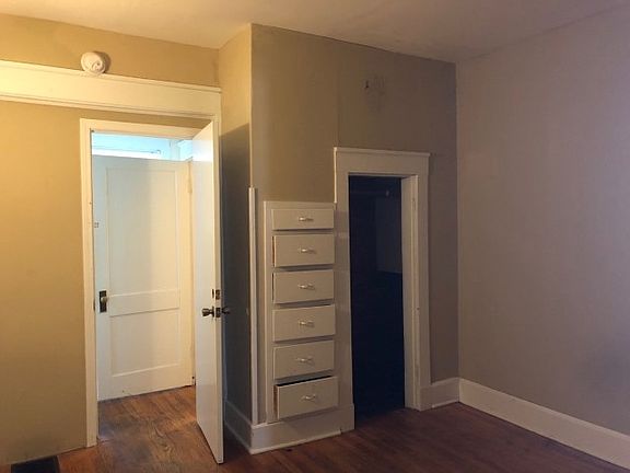 5th image of 643 E 14th Ave