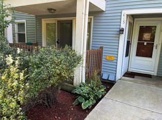 415 Ashmead Cmns #415, Enfield, CT 06082