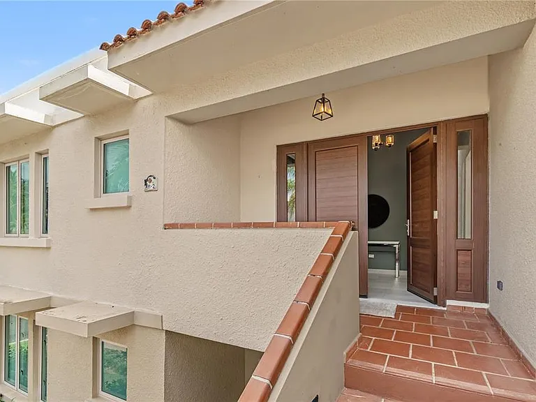 86 Lakeside Villas A B2 — Photo 2