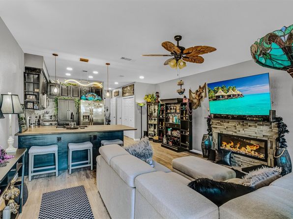 1933 Island Cir #B106