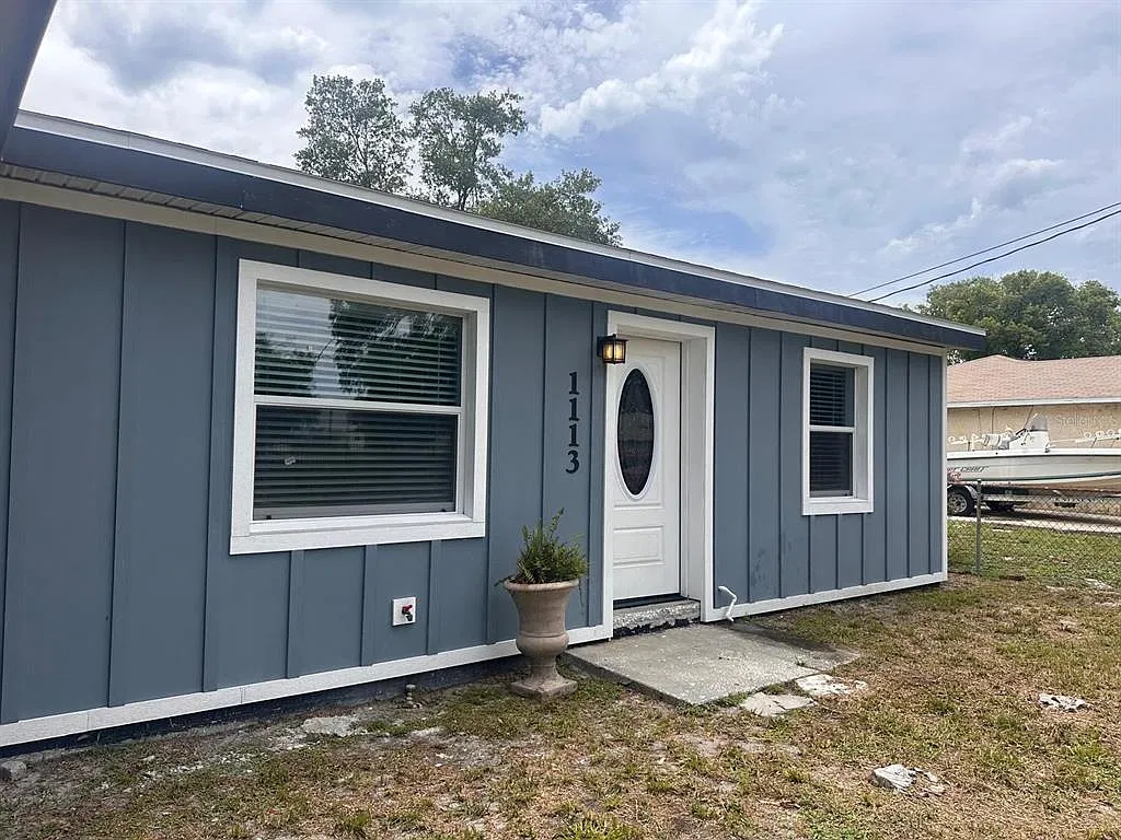 3 bed, 1.0 bath, 672 sqft, $1,700 — Photo 2